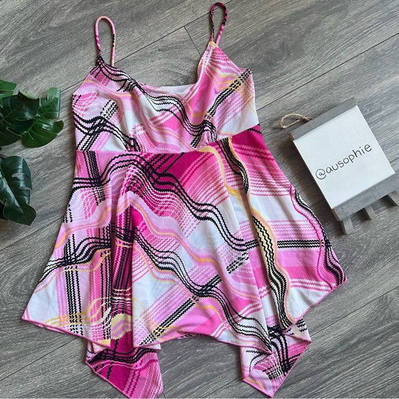Belle Amie Vintage Y2K 90s Abstract Babydoll Handkerchief Hem Pink tank top M - Picture 1 of 9